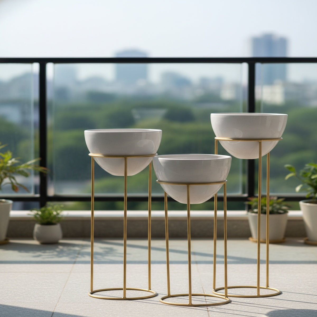White and Gold Ovate Planter (Set of 3)